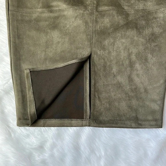 NWT  LULUS Button-Up Shirt and Olive Skirt size L - Picture 11 of 12